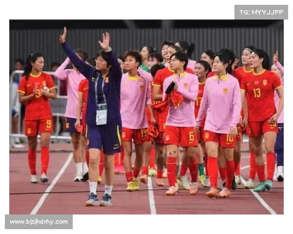 北京运河球场启用粉色发球台 女子U12组别发球距离更符合科学标准 北京运河球场启用粉色发球台 女子U12组别发球距离更符合科学标准